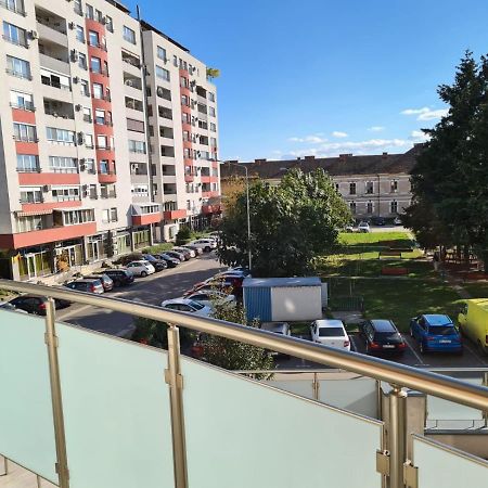 Ideal Apartments Gran Varadino Esterno foto